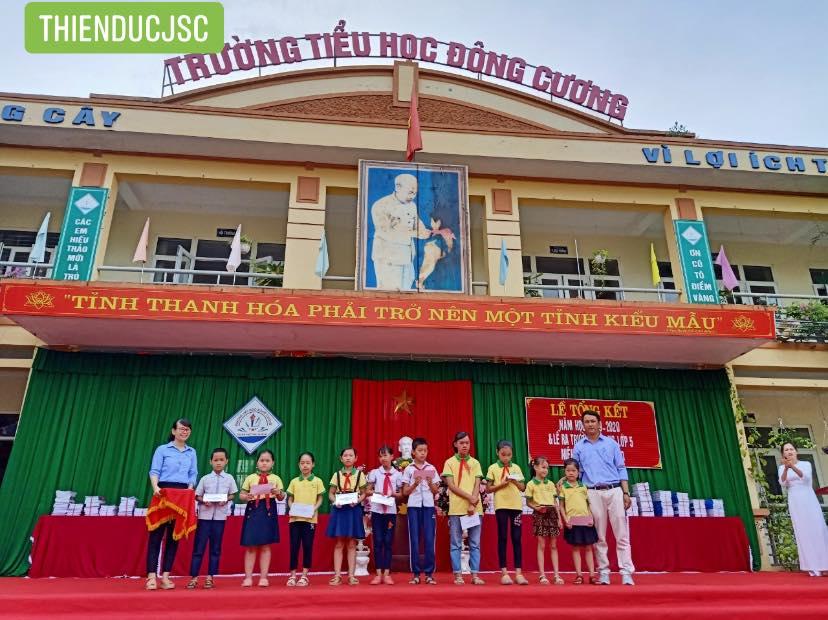  Trao tặng học bổng Quỹ 